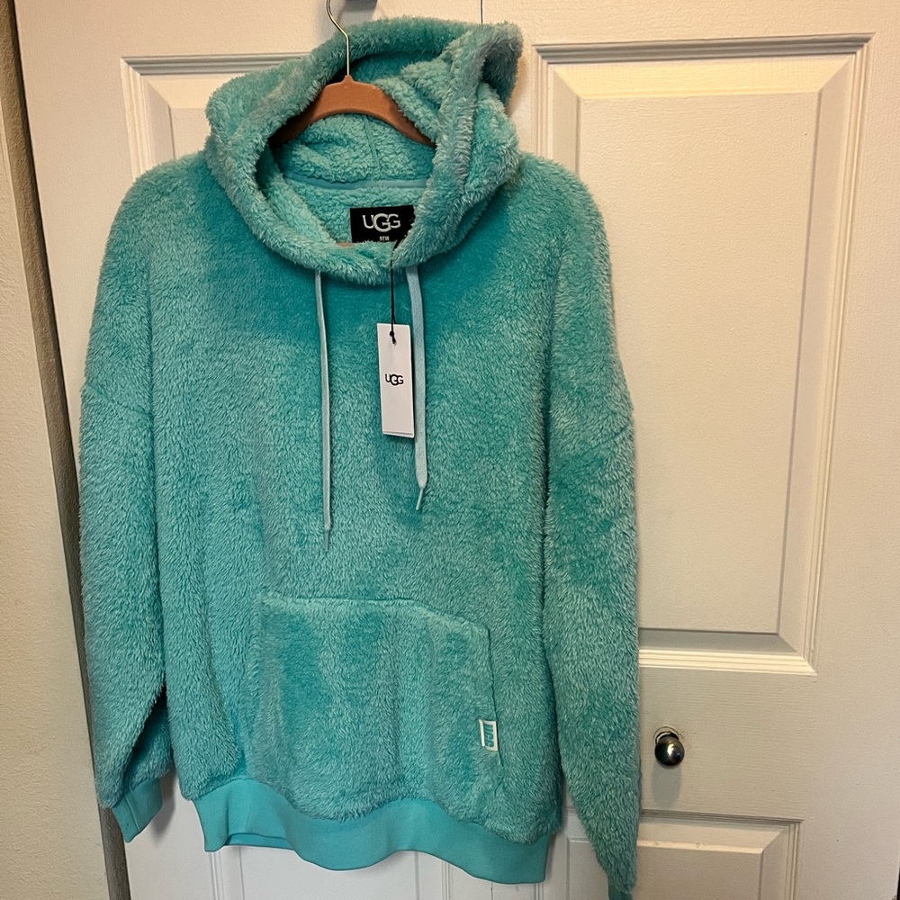 UGG NWT AUTHENTIC LOYRA SHERPA LAGUNA SOFT DROP SHOULDER SLEEVES WARM HO… - Picture 8 of 17